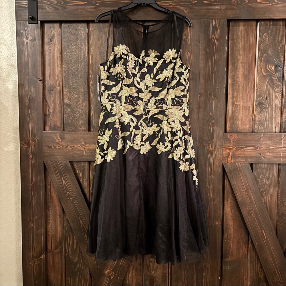 ❗️FINAL❗️NWT Tahari ASL Black Lace Tulle Dress with Gold Floral Design 12